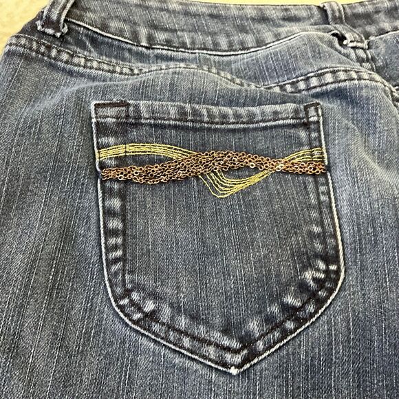 CHICO'S PLATINUM DENIM 2.5 SHORT (L-14) Blue med. wash Jeans Pants - Picture 10 of 11